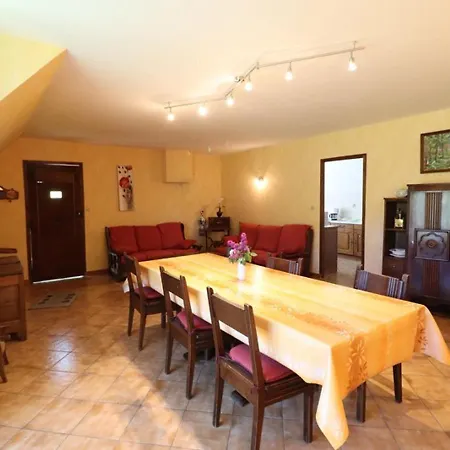 Gite Au Calme, 6 Pers, Parc Des Volcans D'auvergne, 3 Chambres, Bbq, Tv, Jardin, Proche Activites - Fr-1-742-478 *