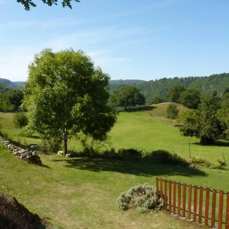 Gite Au Calme, 6 Pers, Parc Des Volcans D'auvergne, 3 Chambres, Bbq, Tv, Jardin, Proche Activites - Fr-1-742-478 Prázdninový dům *