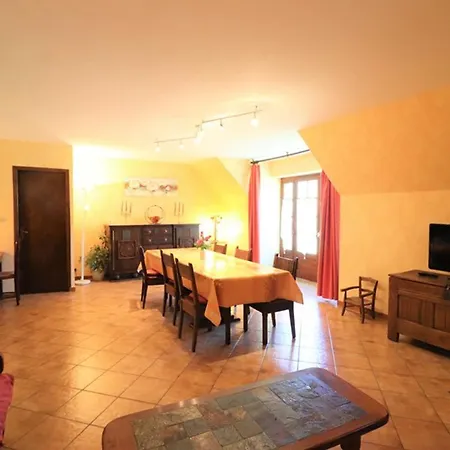 Prázdninový dům Gite Au Calme, 6 Pers, Parc Des Volcans D'auvergne, 3 Chambres, Bbq, Tv, Jardin, Proche Activites - Fr-1-742-478 *