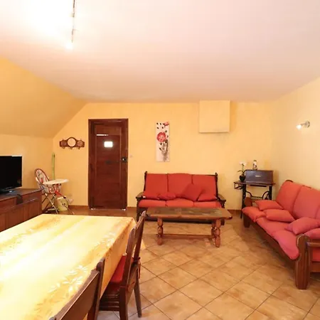 Gite Au Calme, 6 Pers, Parc Des Volcans D'auvergne, 3 Chambres, Bbq, Tv, Jardin, Proche Activites - Fr-1-742-478 Prázdninový dům *
